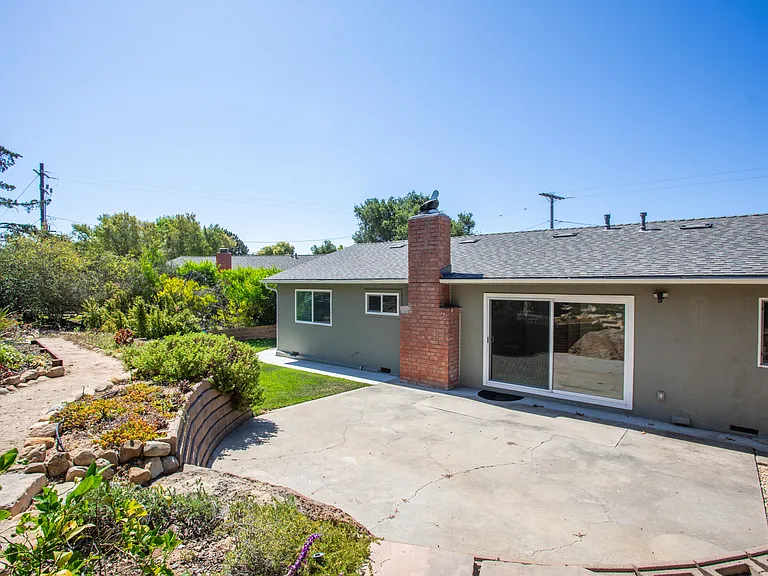 733 Circle Dr — Photo 15