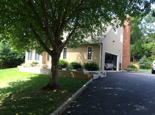 430 Bailie Beach Rd, Mattituck, NY 11952