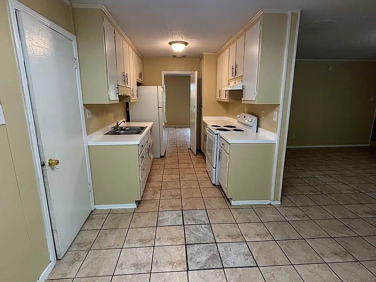 4609 Dogwood Dr S — Photo 24