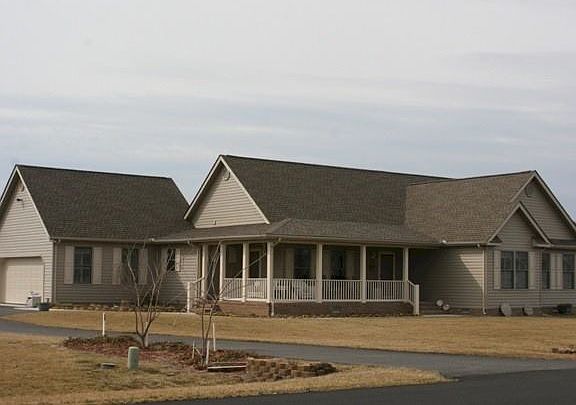 4th image of 124 W Lucky Estates Dr