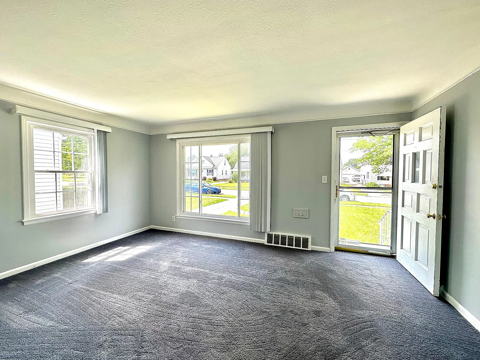 4 bed, 1209 sqft, $1,750 — Photo 4
