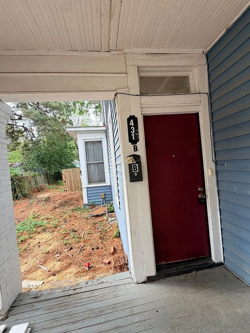 Beautiful 2 Bedroom unit in Highland — Photo 1