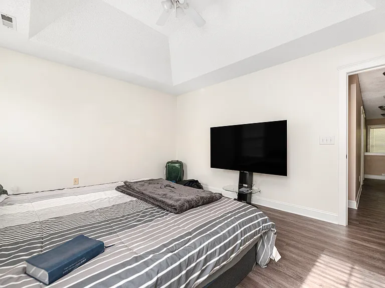 13604 Glenwyck Ln — Photo 27