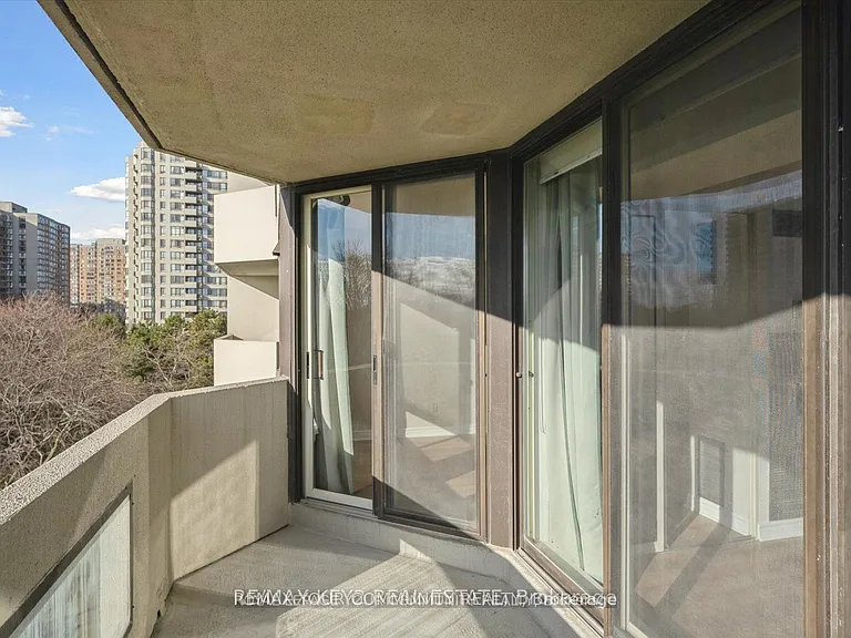 225 Bamburgh Cir #511 — Photo 11