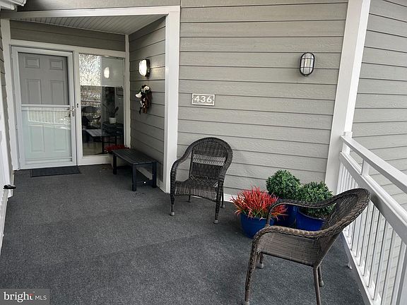 3rd image of 436 Oyster Cove Dr