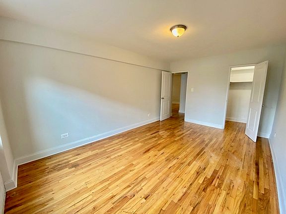 4th image of 200 E 17th St APT 3