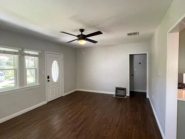 919 E High Ave #A — Photo 27