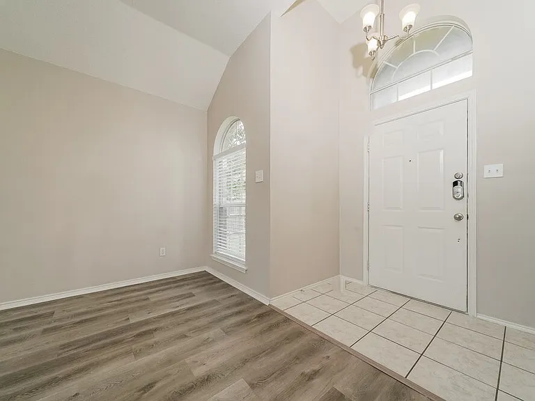 1705 Green Terrace Dr — Photo 4