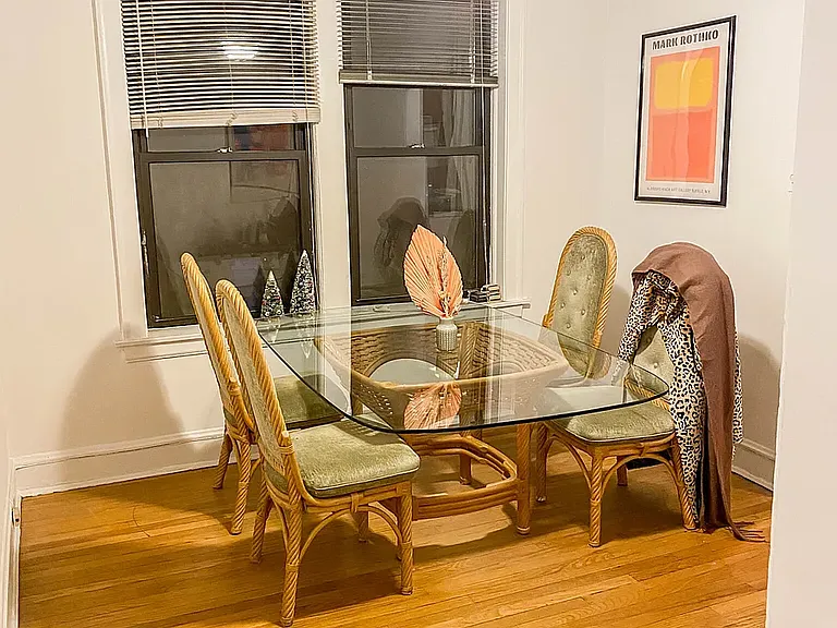 3911 N Greenview Ave #3 — Photo 4