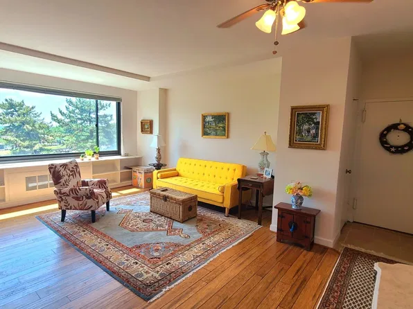 1021 Arlington Blvd APT 330, Arlington, VA 22209
