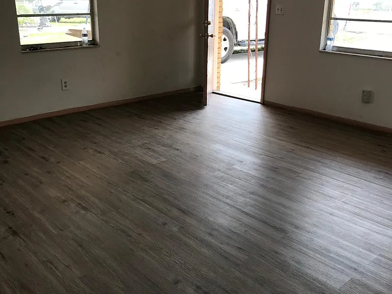 111 Sharon Ave — Photo 10