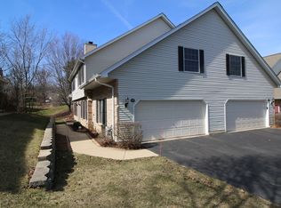 1405 Laurel Oaks Dr, Streamwood, IL
