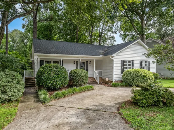 2629 Hiking Trl, Raleigh, NC 27615