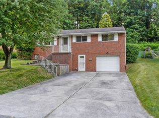 624 Shadyside Dr, West Mifflin, PA