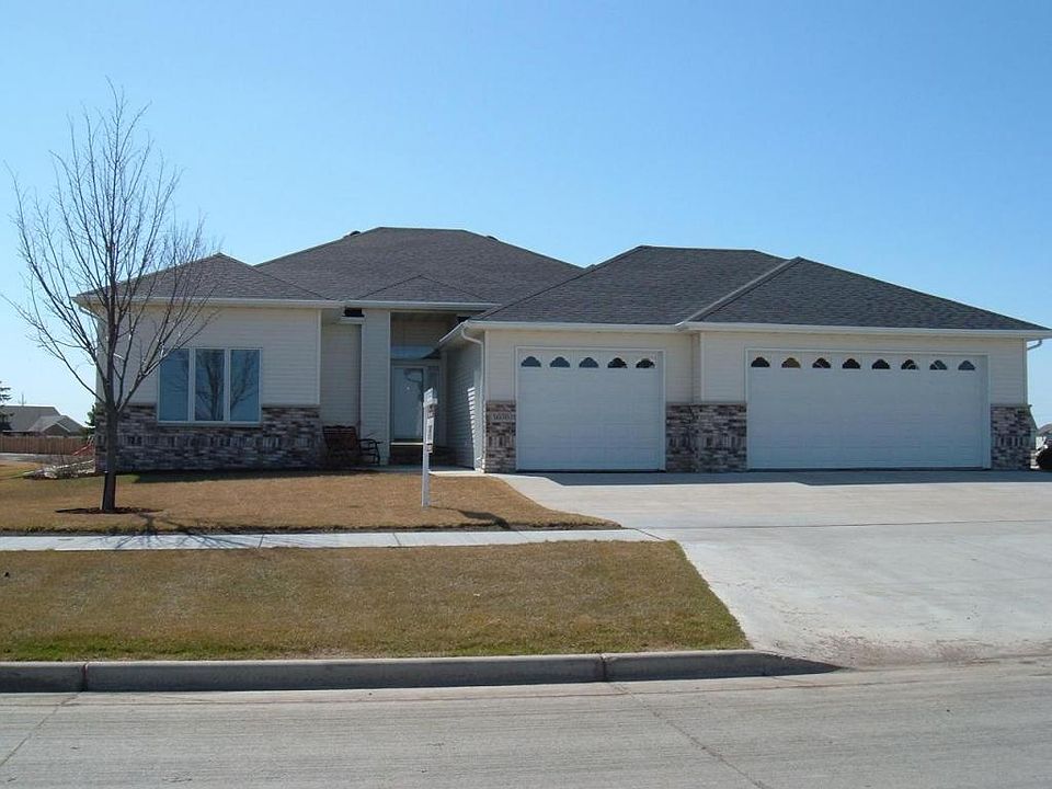 1st image of 5630 Pinehurst Dr