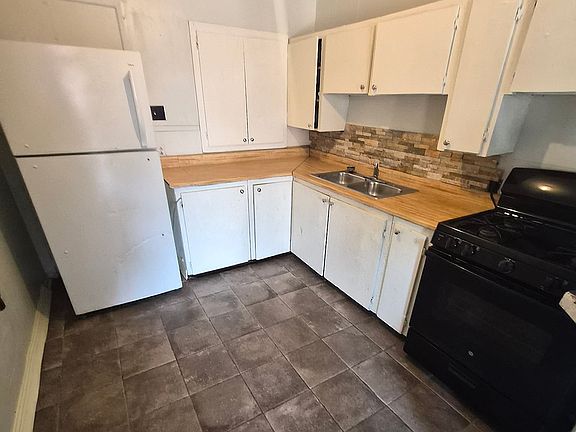 5th image of 1509 Sycamore St #B