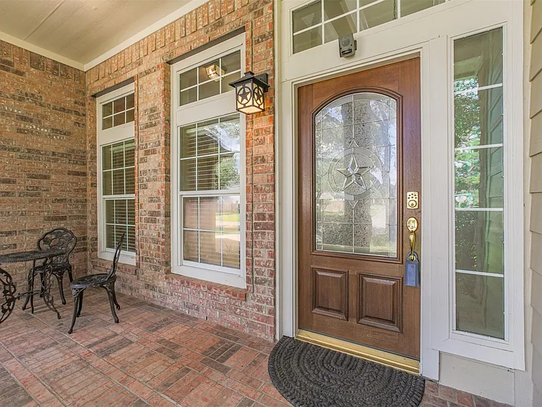 15810 Cypress Hall Dr — Photo 3