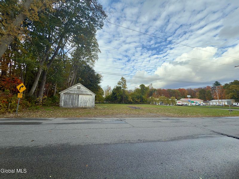 3rd image of 34 Marion Avenue
