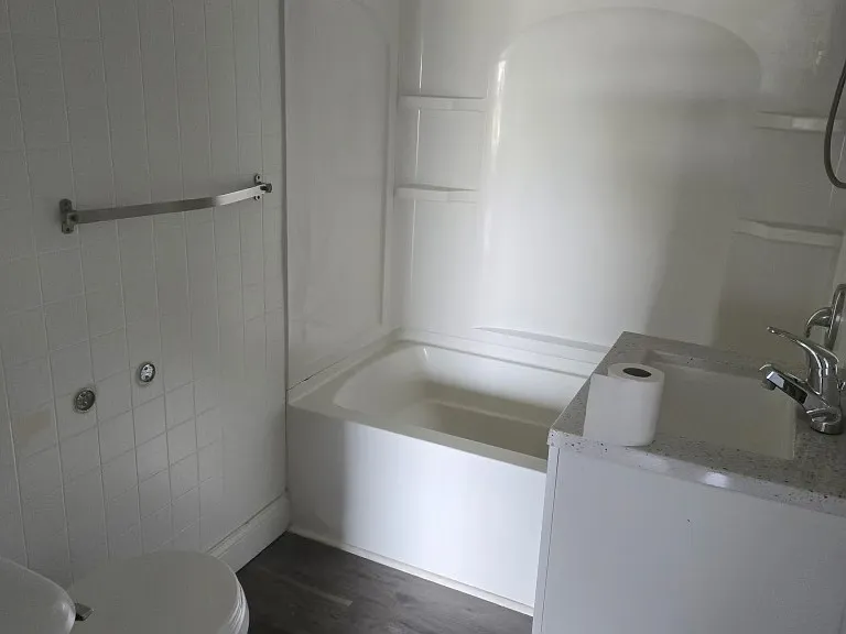308 E Railroad St #2 — Photo 6