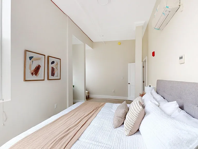 33 Hermon St — Photo 12