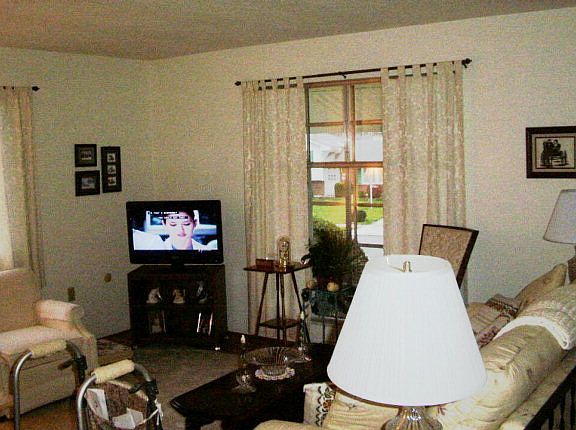 3rd image of 408 Normandy Dr