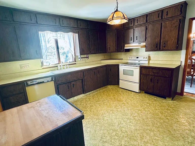 410 Barbara Dr — Photo 60