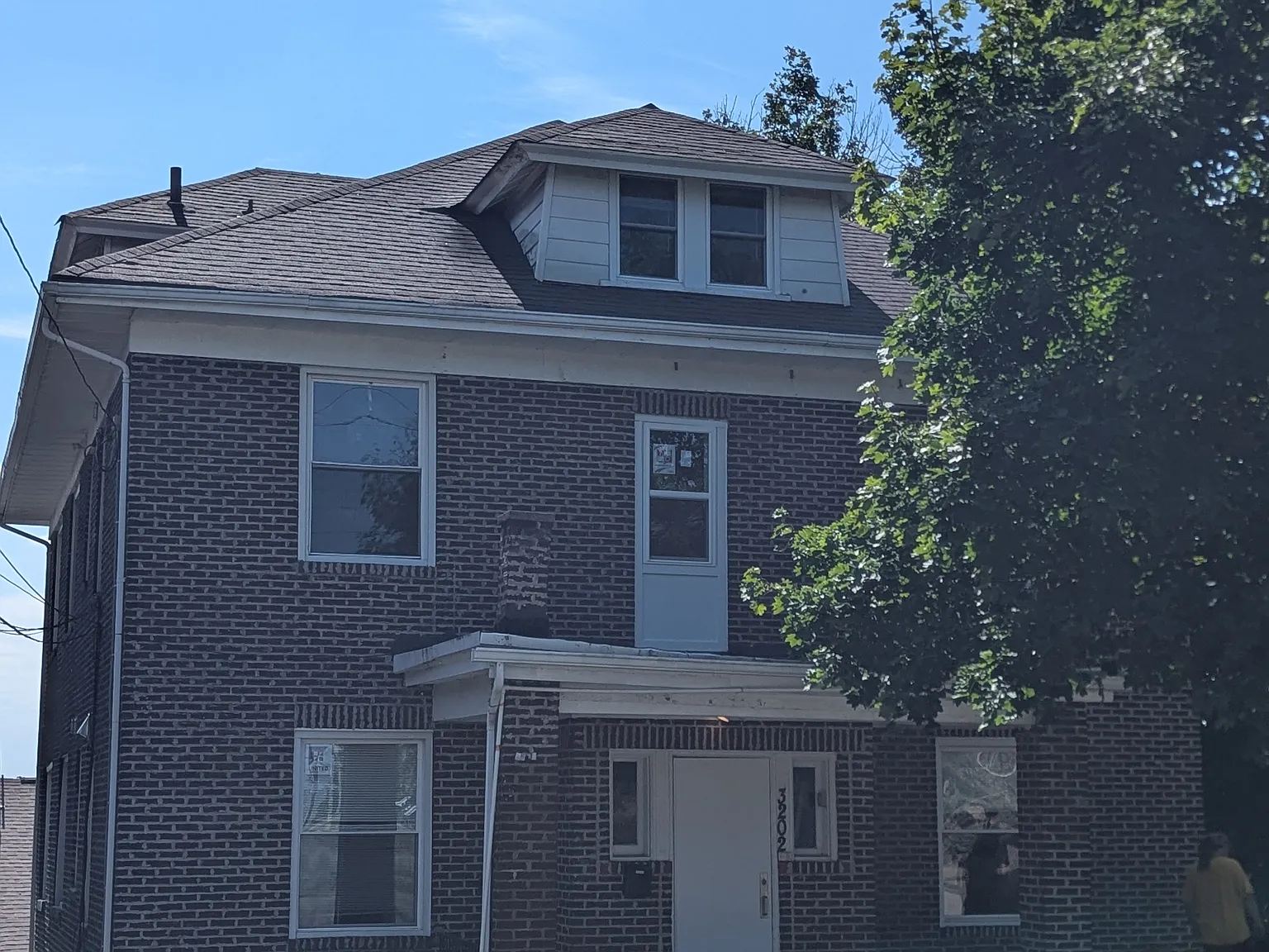 3202 Iowa St — Photo 1