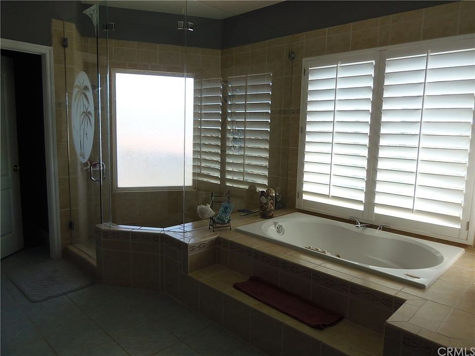 1st image of 5379 N Park Ln