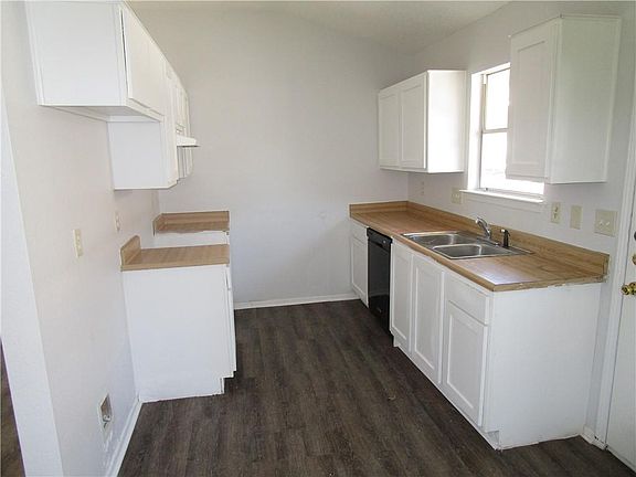4th image of 9700 Sugar Hill Dr