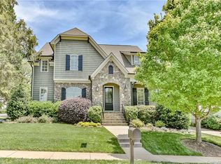 903 Mason Oaks Ct, Charlotte, NC 28211