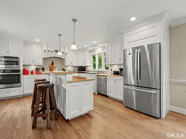 14 Paper Mill Road, New Milford, CT 06776
