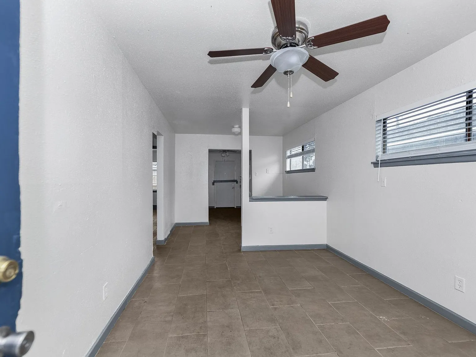 Lovely 2 Bedroom 1 Bath Ranch Style Homes In A Great Location. Apply Now! — Photo 4
