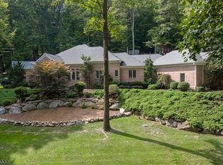 46 Homestead Rd, Tewksbury, NJ 07830