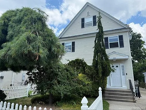 60 Columbia Ave Photo 1