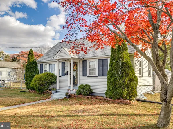 162 Oxford Rd, Cinnaminson, NJ 08077