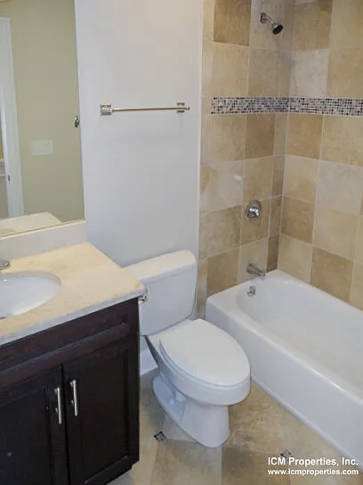 2843 N Southport Ave #1 — Photo 5