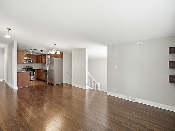 5th image of 7836 W 80th Pl