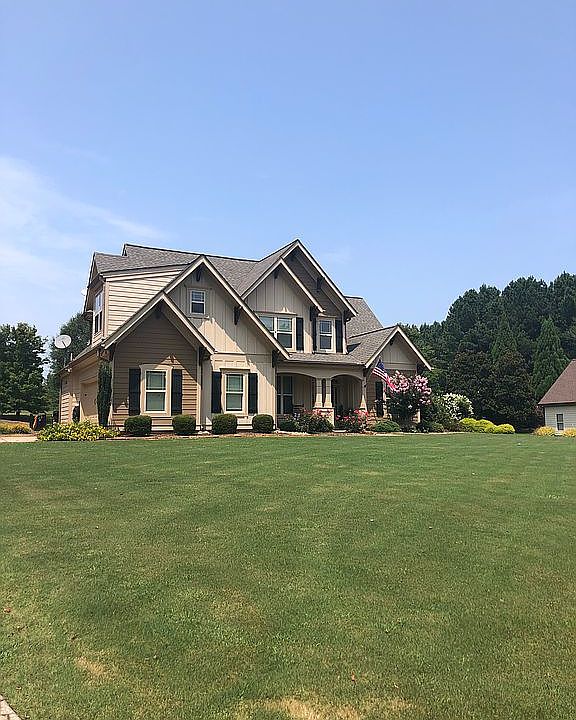 1st image of 174 Bradshaw Farms Dr