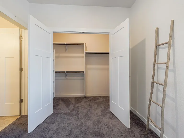 5843 Villa Lorenzo Dr — Photo 23