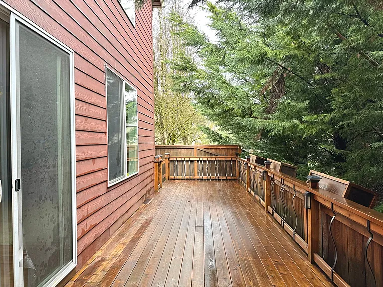 5817 NE 59th Ave — Photo 8
