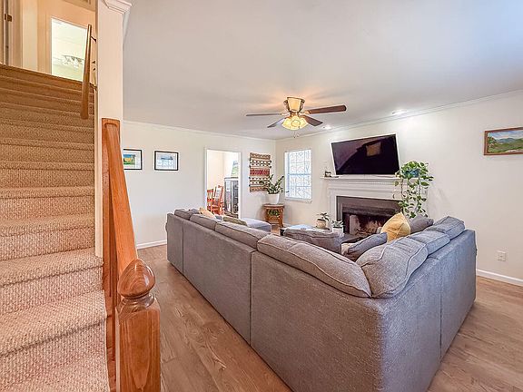 4th image of 5 Northwood Court