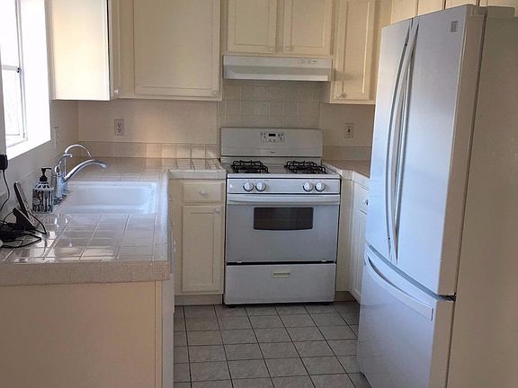 3rd image of 347 W Stocker St Unit 110