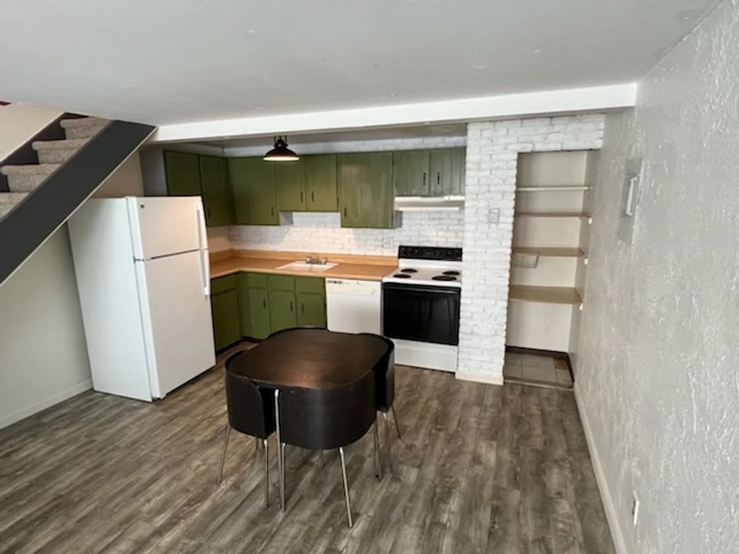 1BD 1BTH Townhouse near Belmar — Photo 2