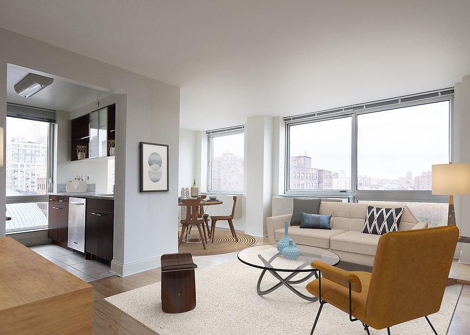 2nd image of 131 Highland Ave #4