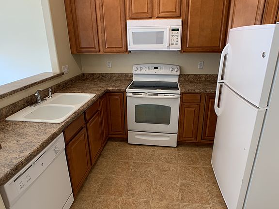 4135_park_village_b_07222021