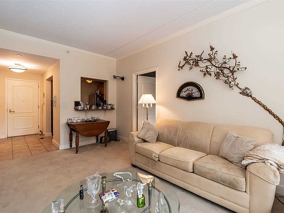 5th image of 50 Merrick Ave