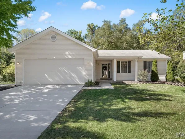 226 Barrington Dr, Saint Peters, MO 63376