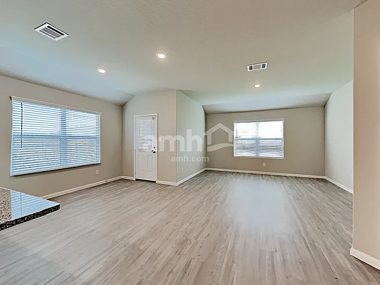2713 Iberia Ct — Photo 8
