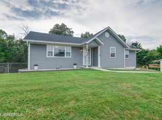 1613 Summit View Dr, Holts Summit, MO 65043