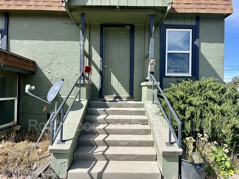 641 Cedar St — Photo 3
